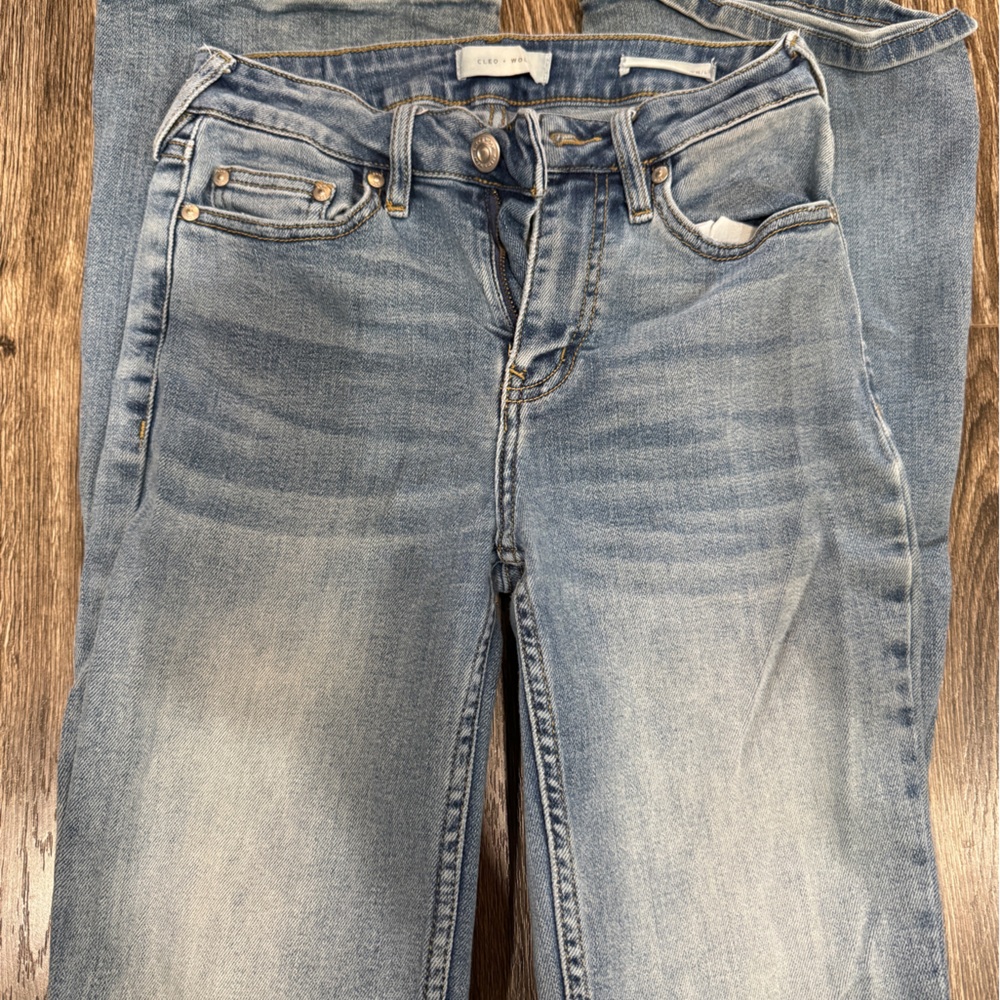 Cleo + Wolf mid Wash Women’s Jeans - Classic Casual Fit